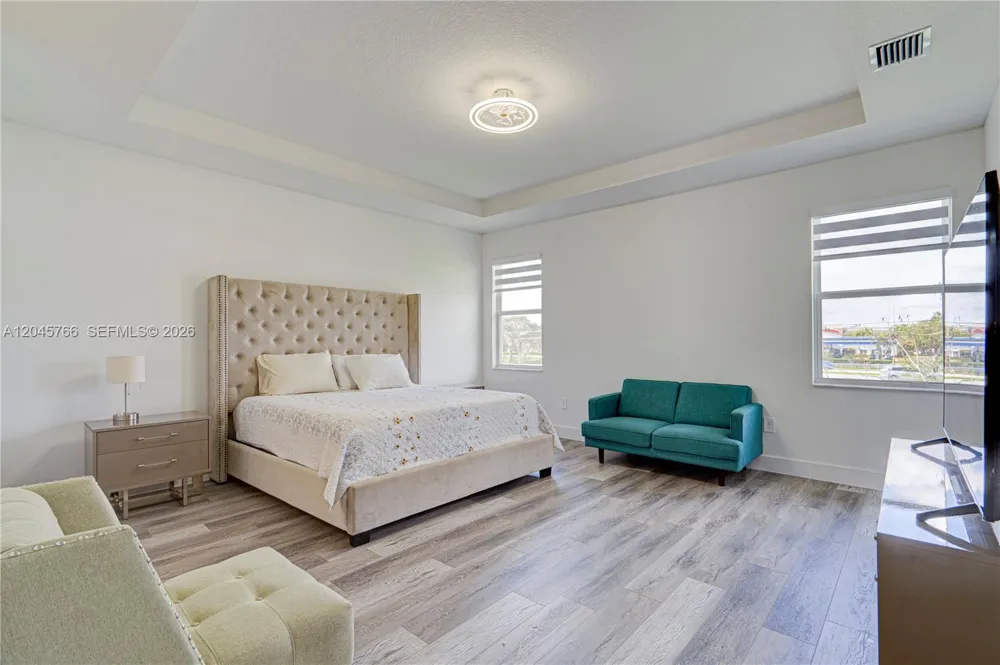 4367 SW 123 ln Davie, FL 33330