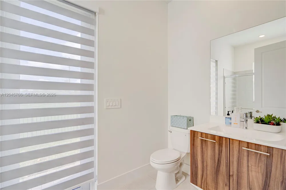 4367 SW 123 ln Davie, FL 33330