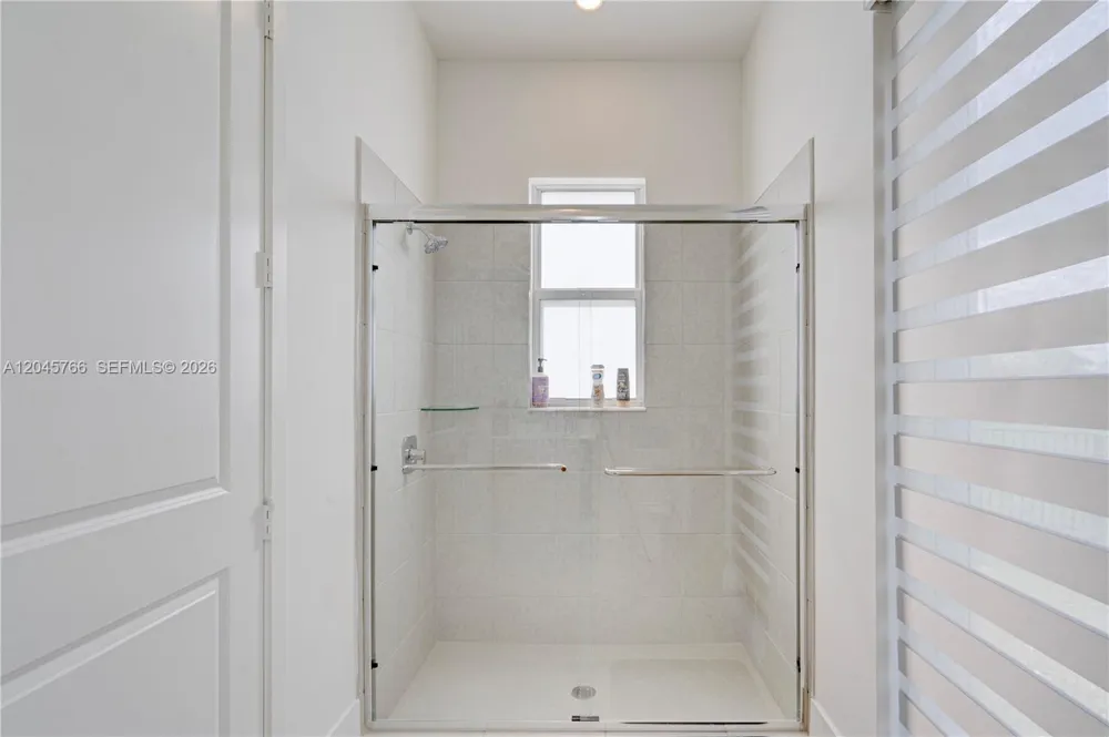 4367 SW 123 ln Davie, FL 33330