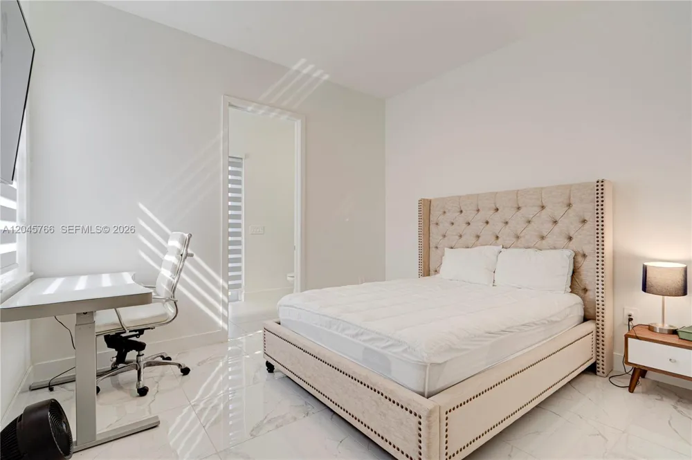 4367 SW 123 ln Davie, FL 33330