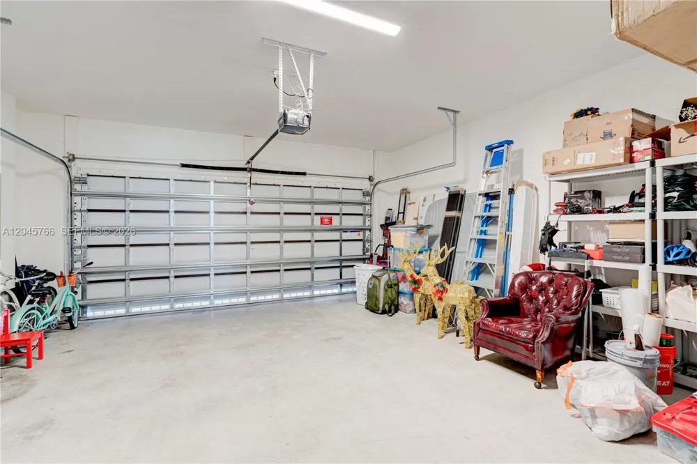 4367 SW 123 ln Davie, FL 33330