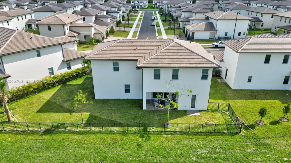 4367 SW 123 ln Davie, FL 33330