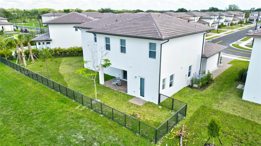 4367 SW 123 ln Davie, FL 33330