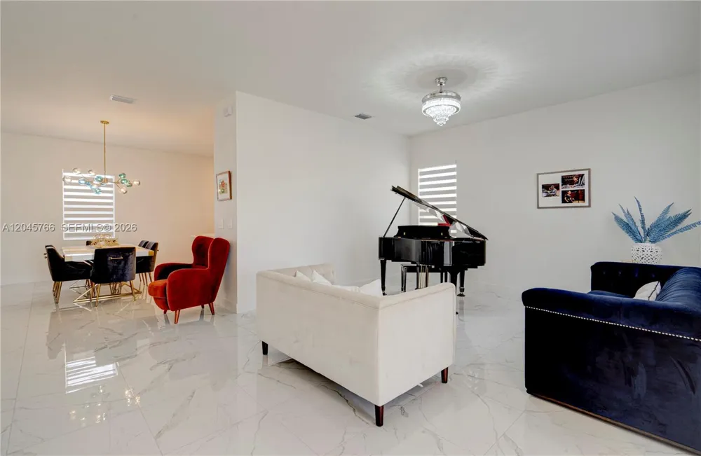4367 SW 123 ln Davie, FL 33330