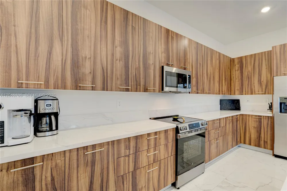 4367 SW 123 ln Davie, FL 33330