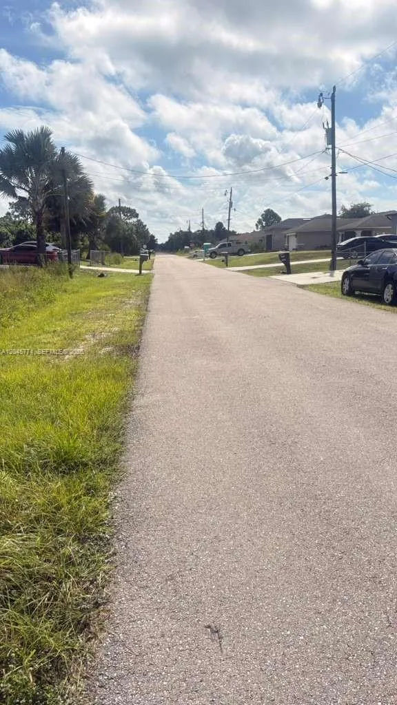 2808 54TH ST W Lehigh Acres, FL 33971