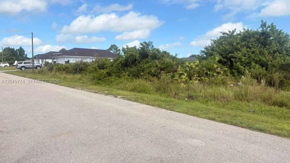 2808 54TH ST W Lehigh Acres, FL 33971