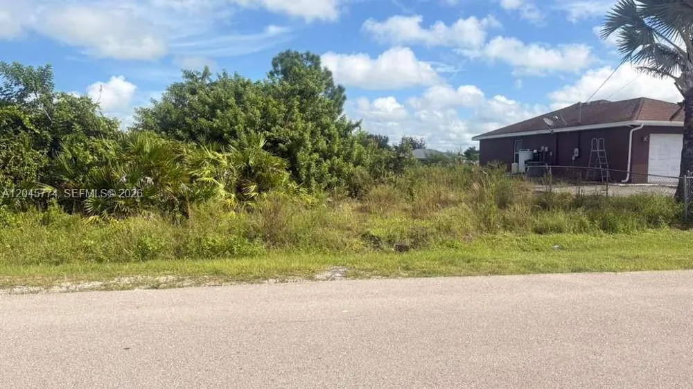 2808 54TH ST W Lehigh Acres, FL 33971