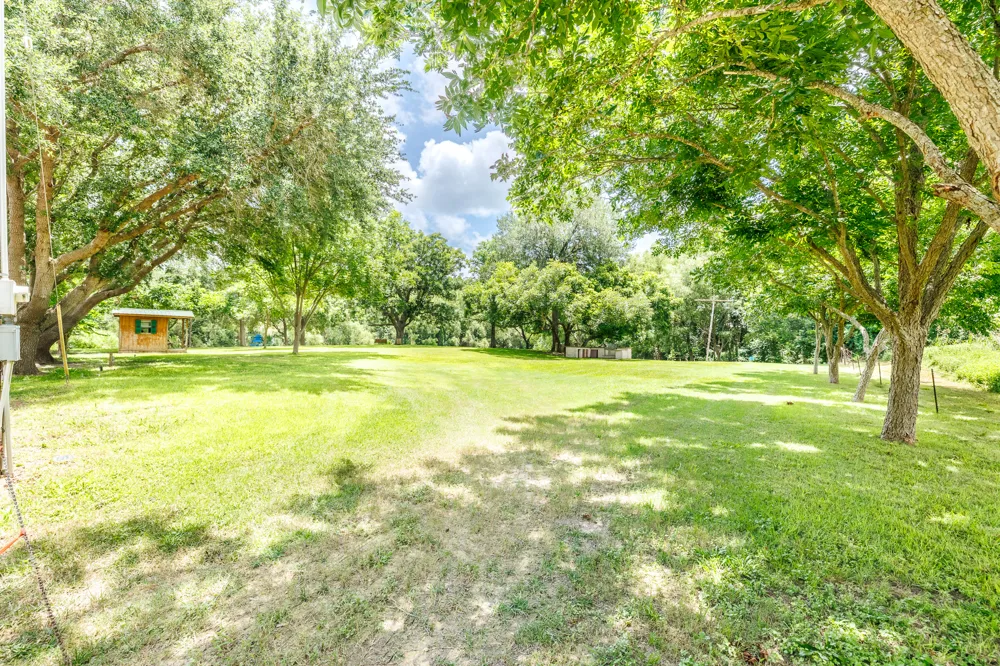 22 Goodwin (Road) Lane Gonzales, TX 78629