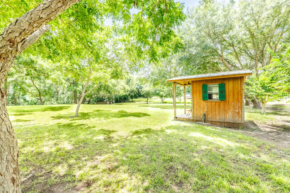 22 Goodwin (Road) Lane Gonzales, TX 78629