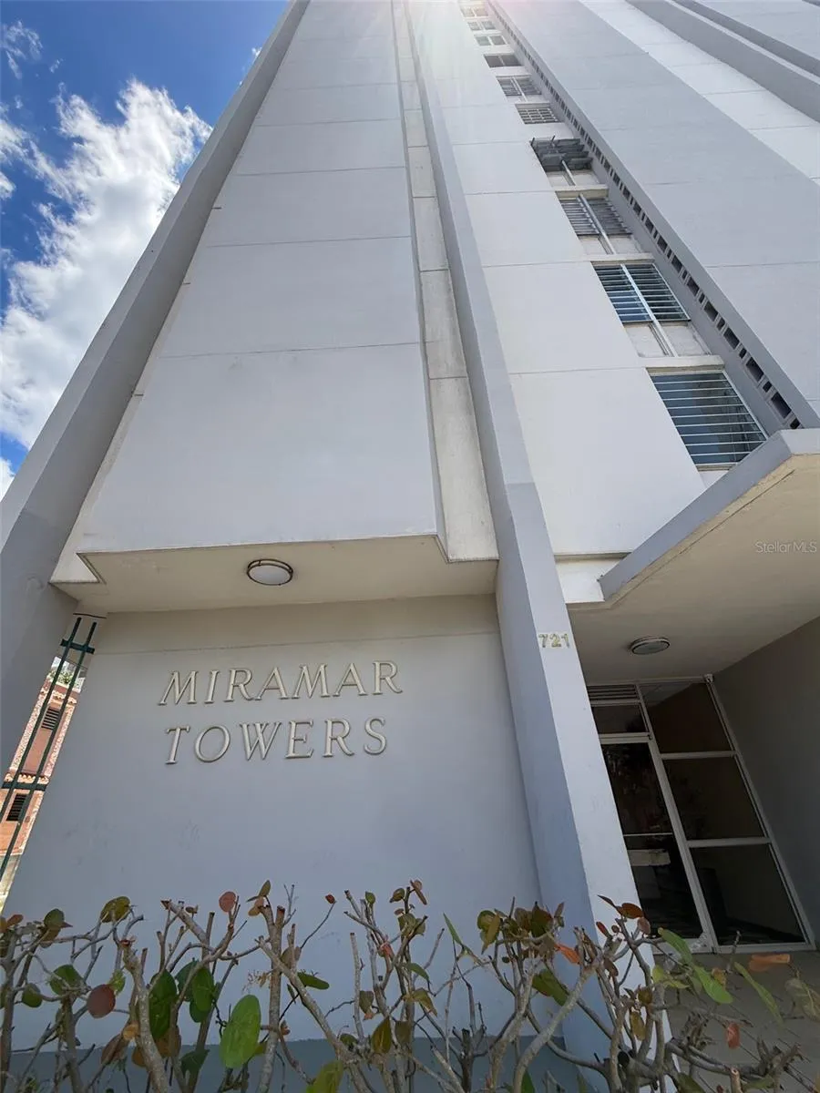 MIRAMAR TOWERS 721 HERNANDEZ ST. #12 D San Juan, PR 00907
