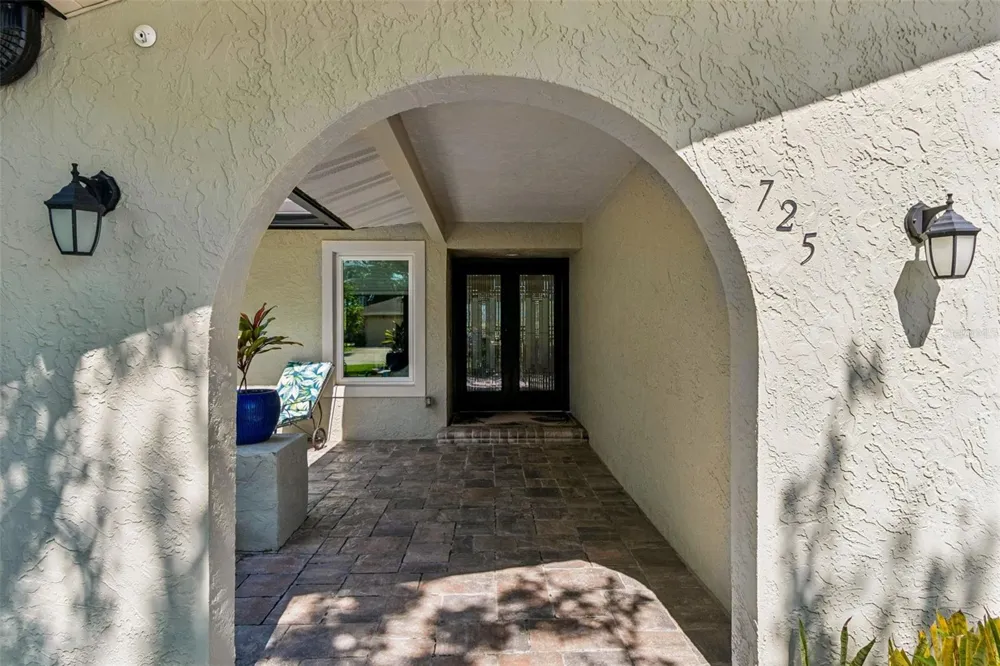 725 DEL ORO DRIVE Safety Harbor, FL 34695