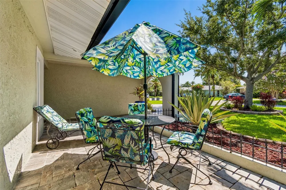 725 DEL ORO DRIVE Safety Harbor, FL 34695