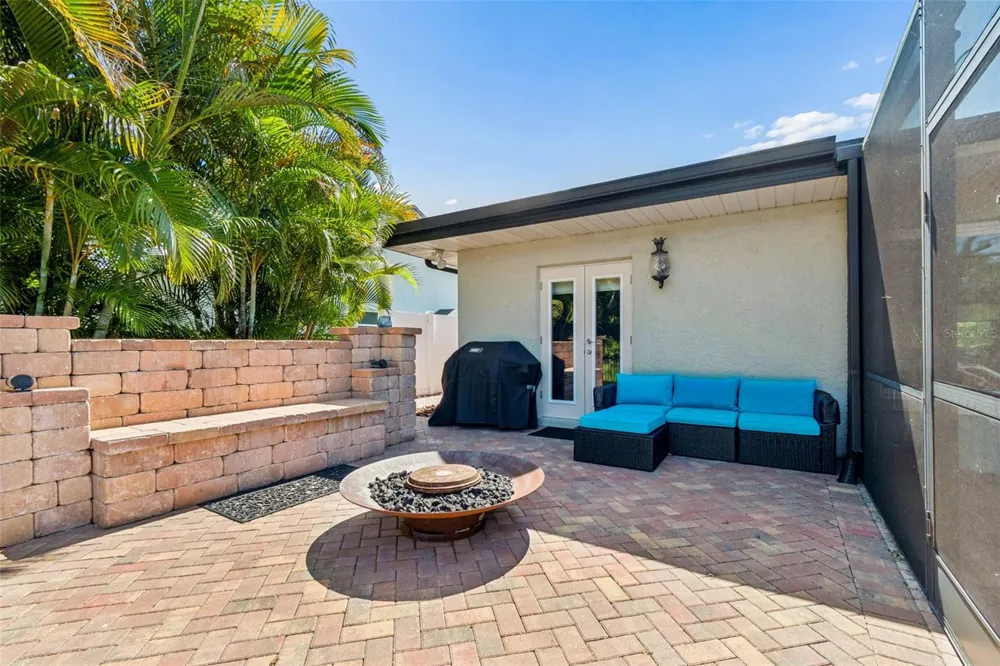725 DEL ORO DRIVE Safety Harbor, FL 34695