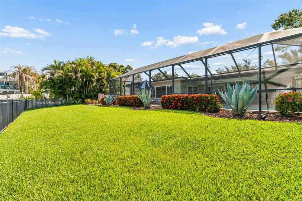 725 DEL ORO DRIVE Safety Harbor, FL 34695