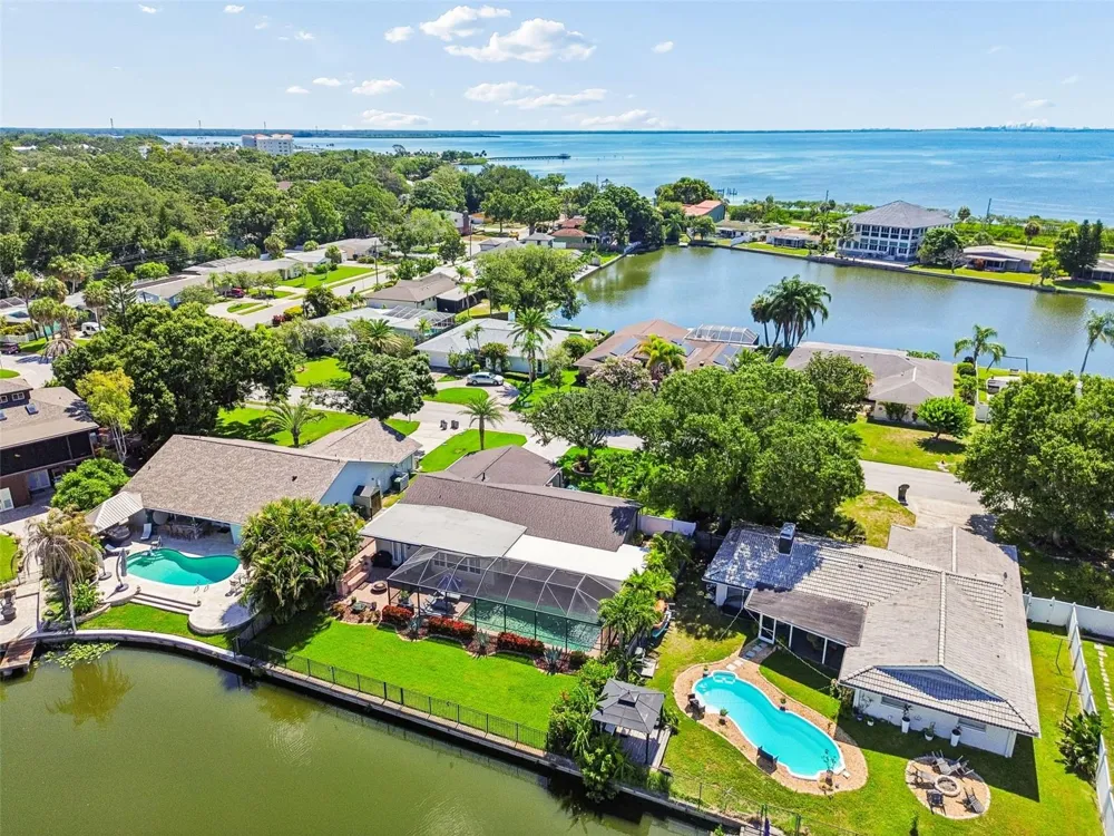 725 DEL ORO DRIVE Safety Harbor, FL 34695