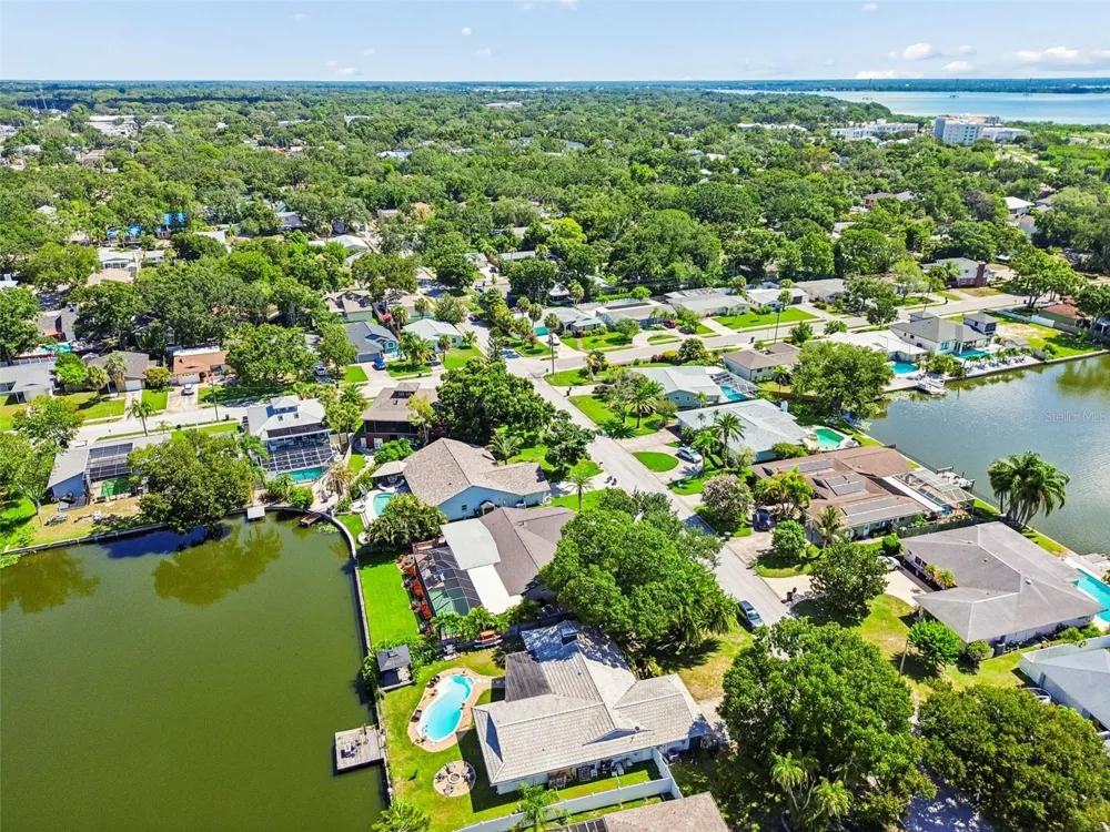 725 DEL ORO DRIVE Safety Harbor, FL 34695