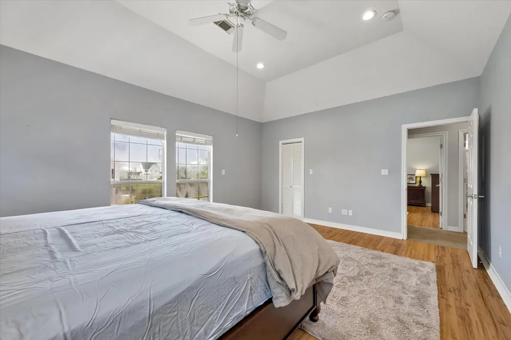 506 Westerly Drive Tiki Island, TX 77554