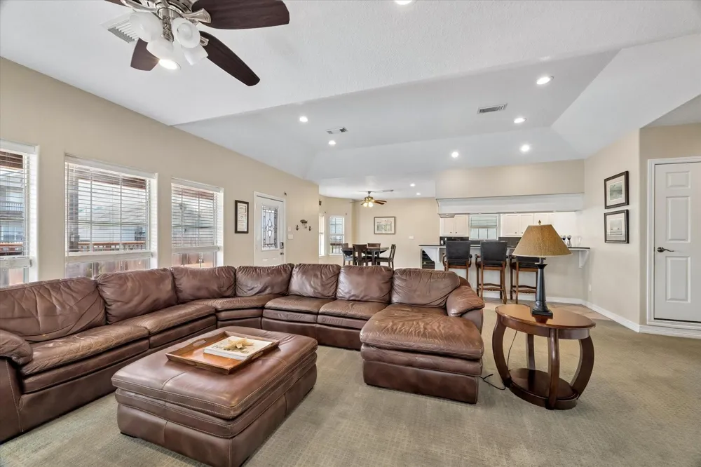 506 Westerly Drive Tiki Island, TX 77554