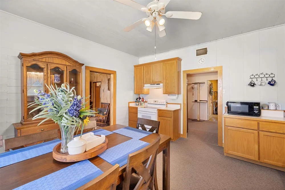 1546 County Road 203 Paige, TX 78659