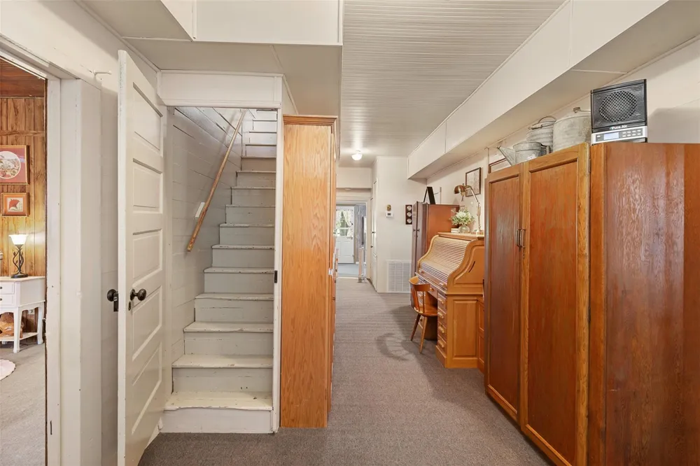 1546 County Road 203 Paige, TX 78659
