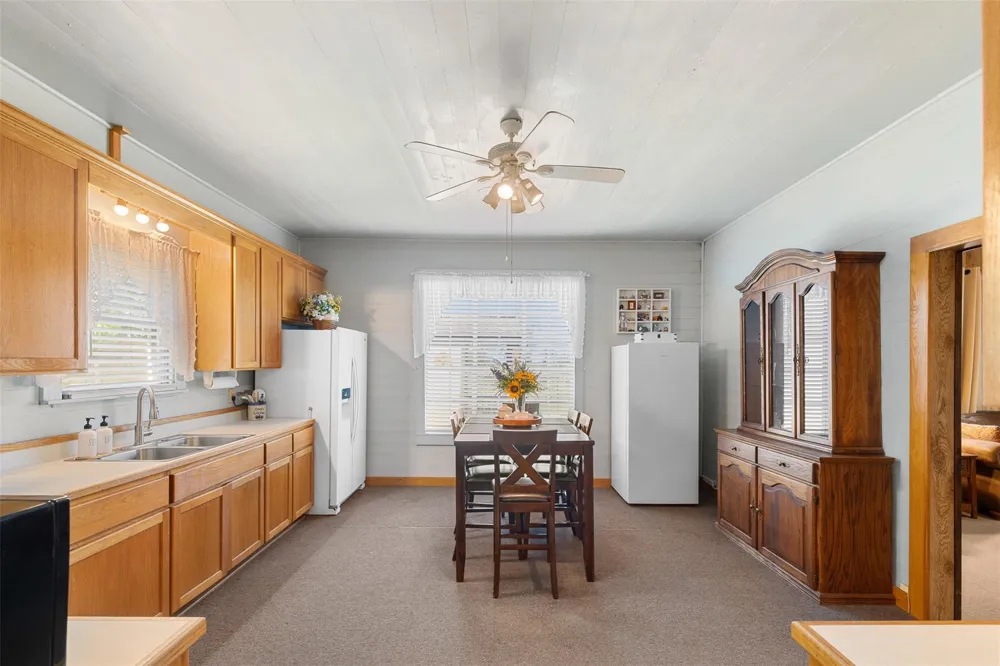 1546 County Road 203 Paige, TX 78659