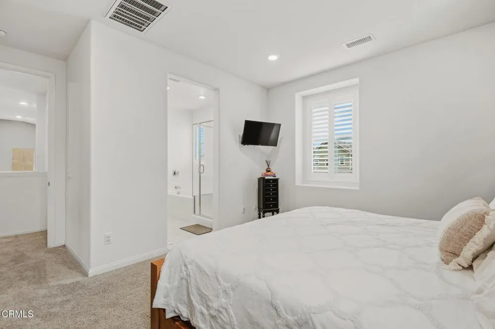 400 Tibbetts Street Santa Paula, CA 93060