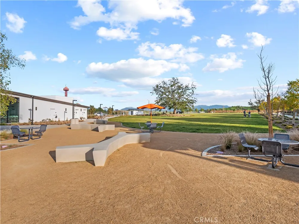 27013 Hummingbird Lane Valencia, CA 91381
