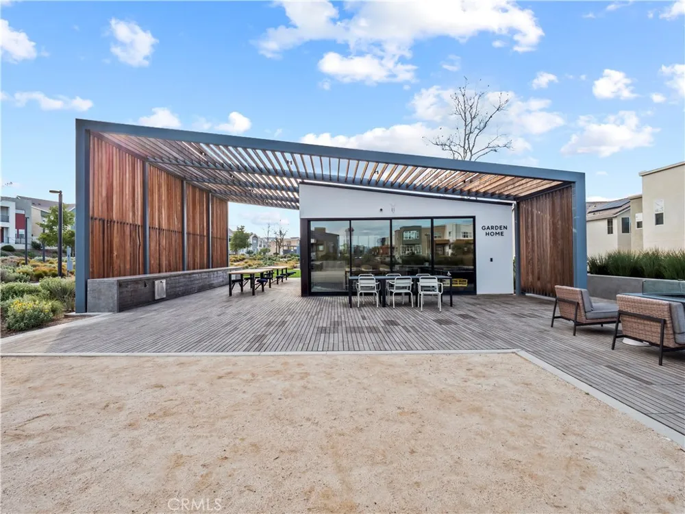 27013 Hummingbird Lane Valencia, CA 91381