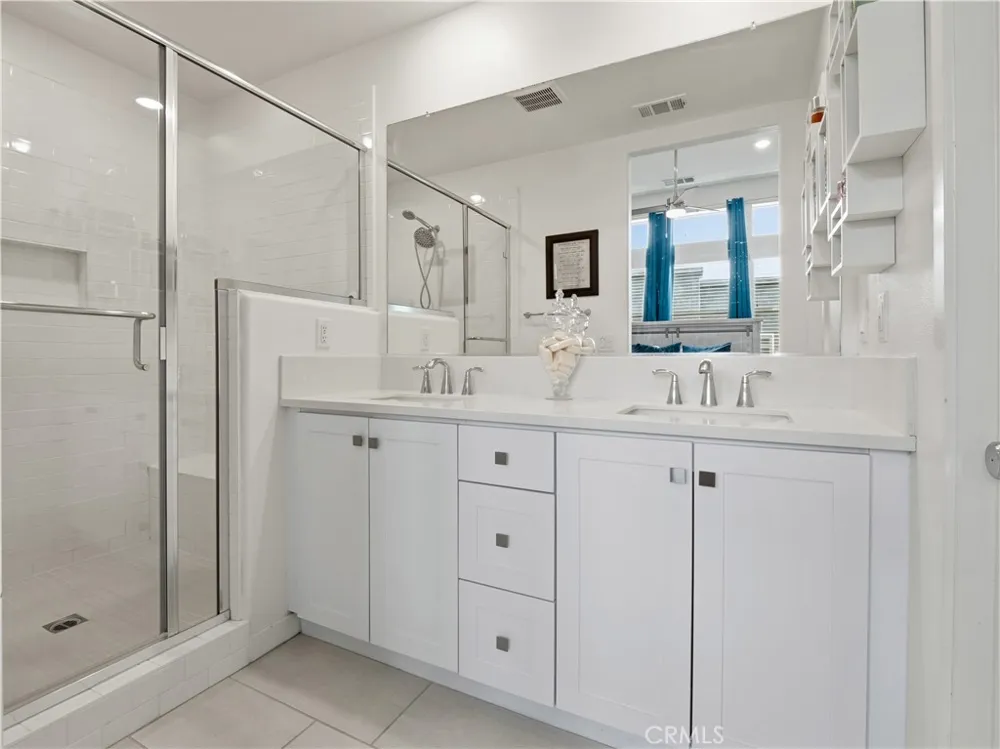 27013 Hummingbird Lane Valencia, CA 91381