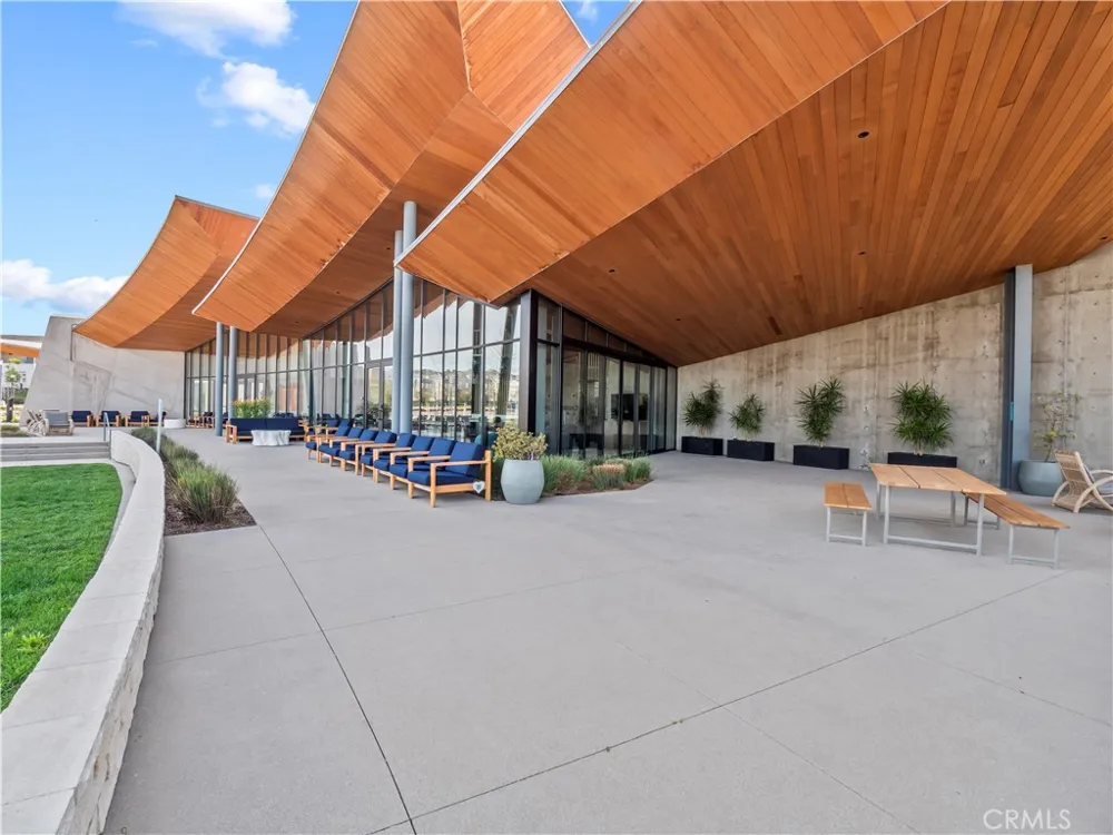 27013 Hummingbird Lane Valencia, CA 91381