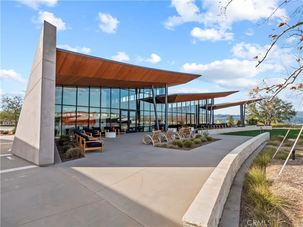 27013 Hummingbird Lane Valencia, CA 91381