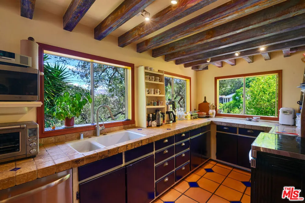 363 S Topanga Canyon Boulevard Topanga, CA 90290