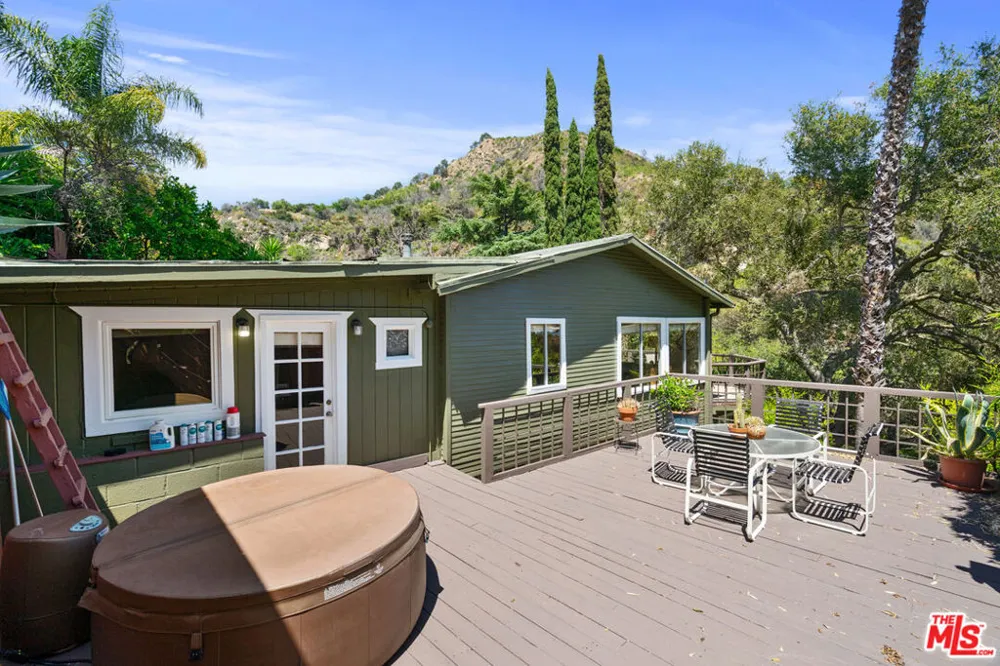 363 S Topanga Canyon Boulevard Topanga, CA 90290