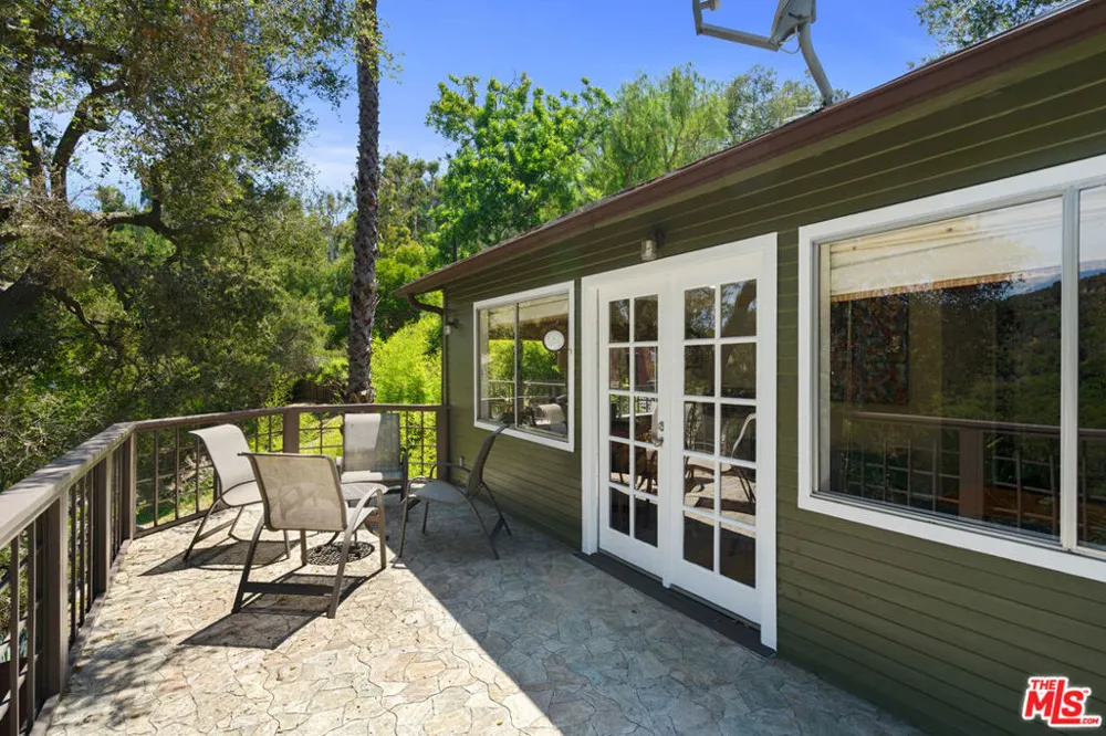 363 S Topanga Canyon Boulevard Topanga, CA 90290