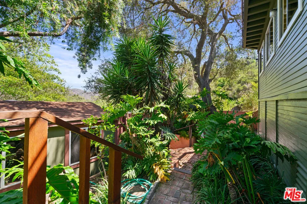 363 S Topanga Canyon Boulevard Topanga, CA 90290