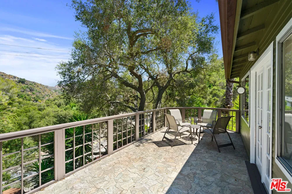 363 S Topanga Canyon Boulevard Topanga, CA 90290