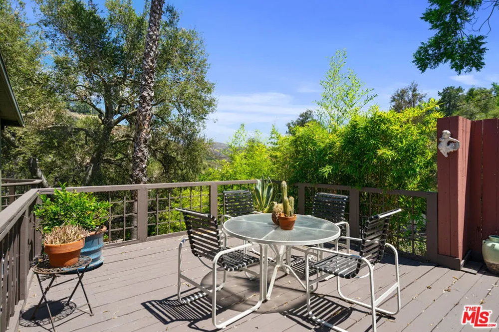 363 S Topanga Canyon Boulevard Topanga, CA 90290