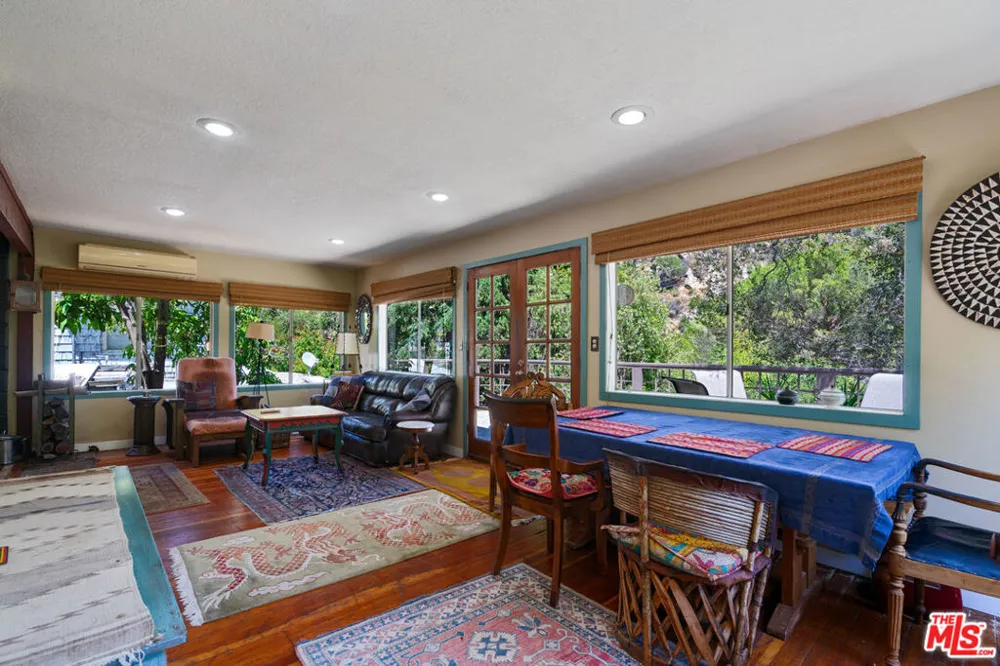 363 S Topanga Canyon Boulevard Topanga, CA 90290