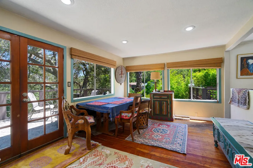 363 S Topanga Canyon Boulevard Topanga, CA 90290