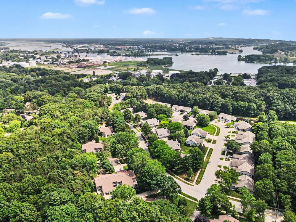 17570 Parkwood Drive #A Ferrysburg City, MI 49456