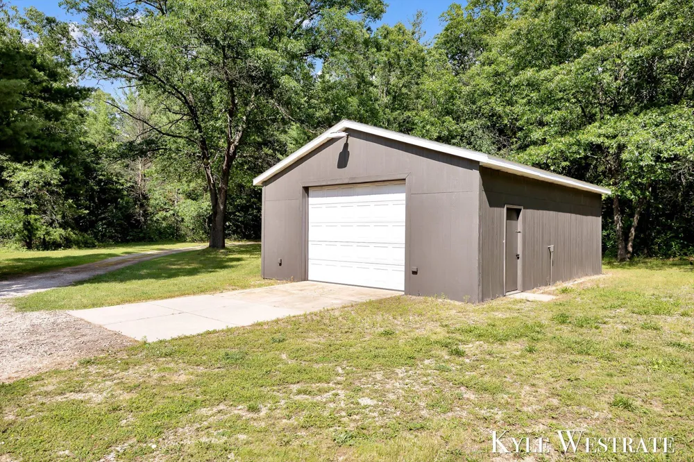 5953 S Newcosta Avenue Croton Township, MI 49337