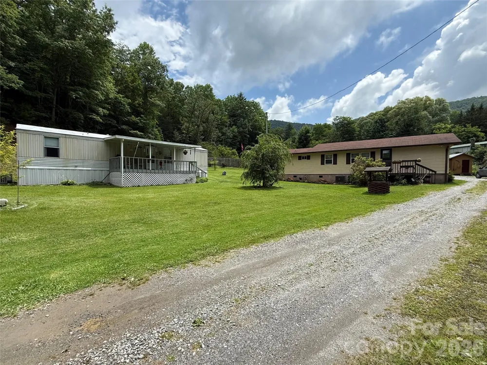4126 & 4128 Pumpkintown Road Sylva, NC 28779