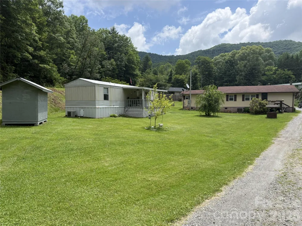 4126 & 4128 Pumpkintown Road Sylva, NC 28779