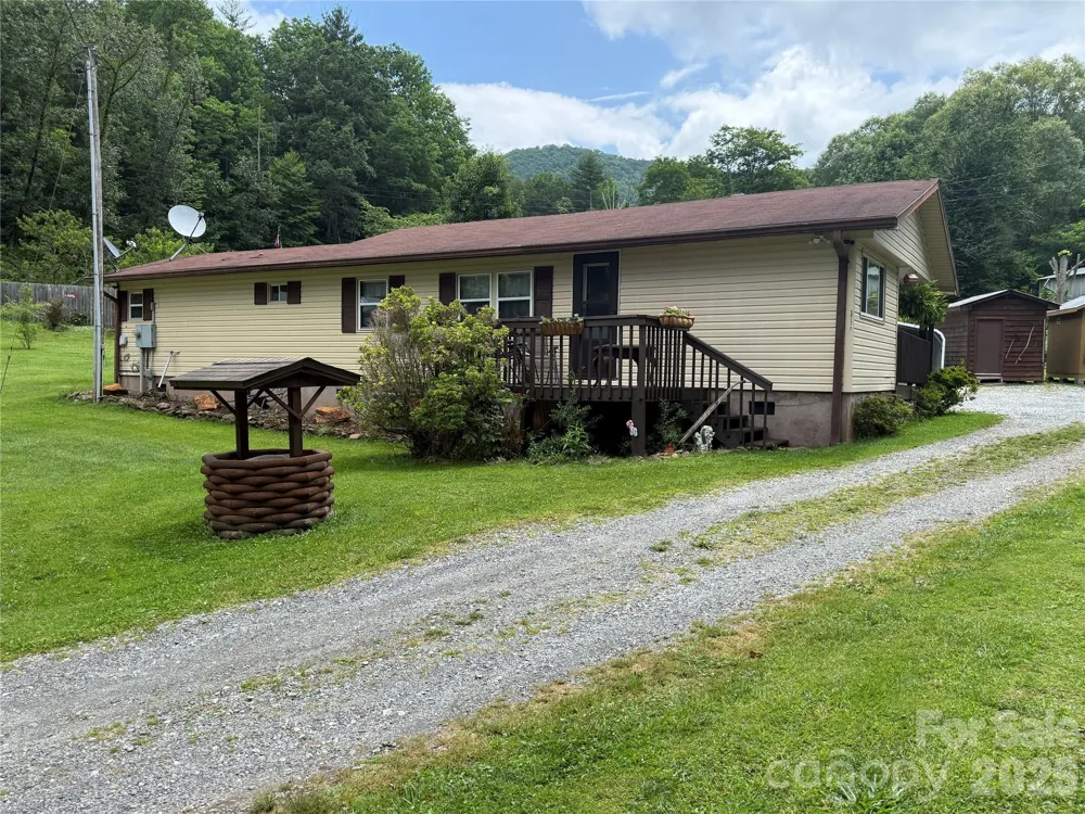 4126 & 4128 Pumpkintown Road Sylva, NC 28779