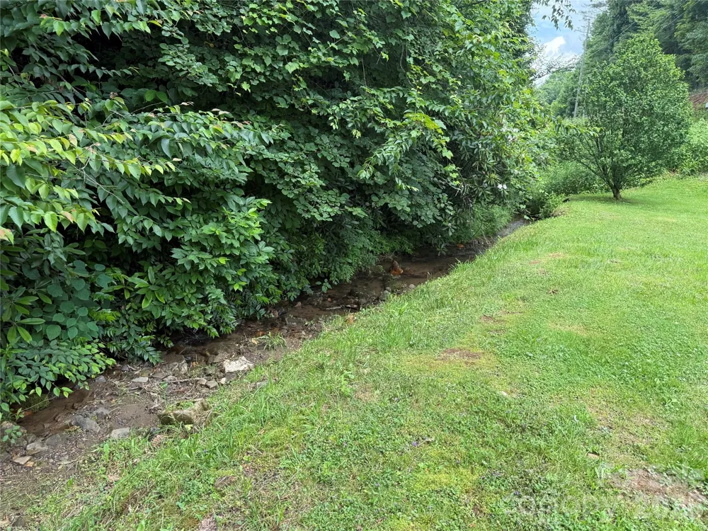 4126 & 4128 Pumpkintown Road Sylva, NC 28779