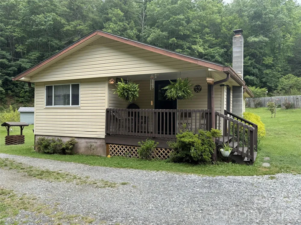 4126 & 4128 Pumpkintown Road Sylva, NC 28779