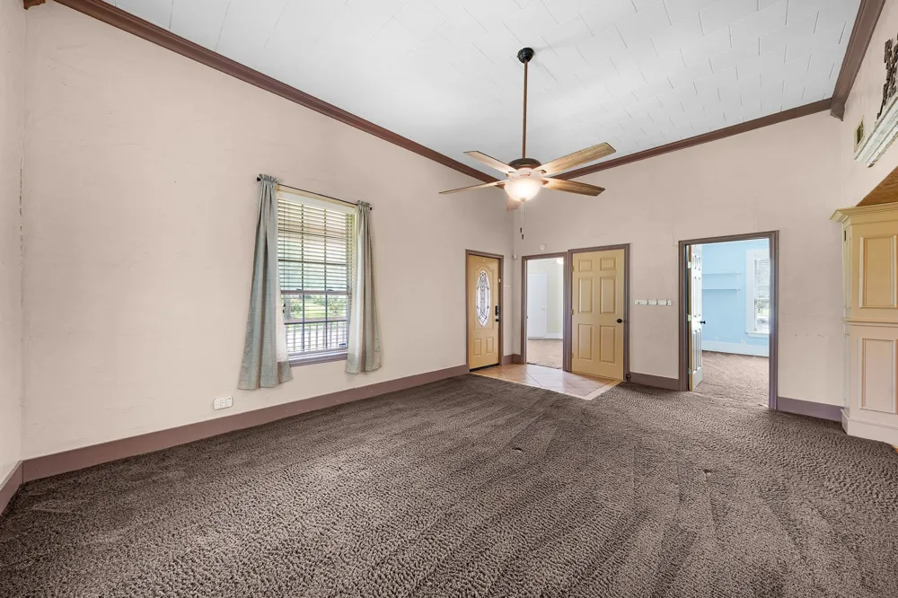 1301 Locust Street Commerce, TX 75428