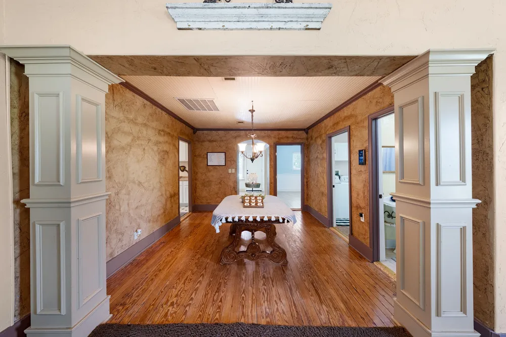 1301 Locust Street Commerce, TX 75428