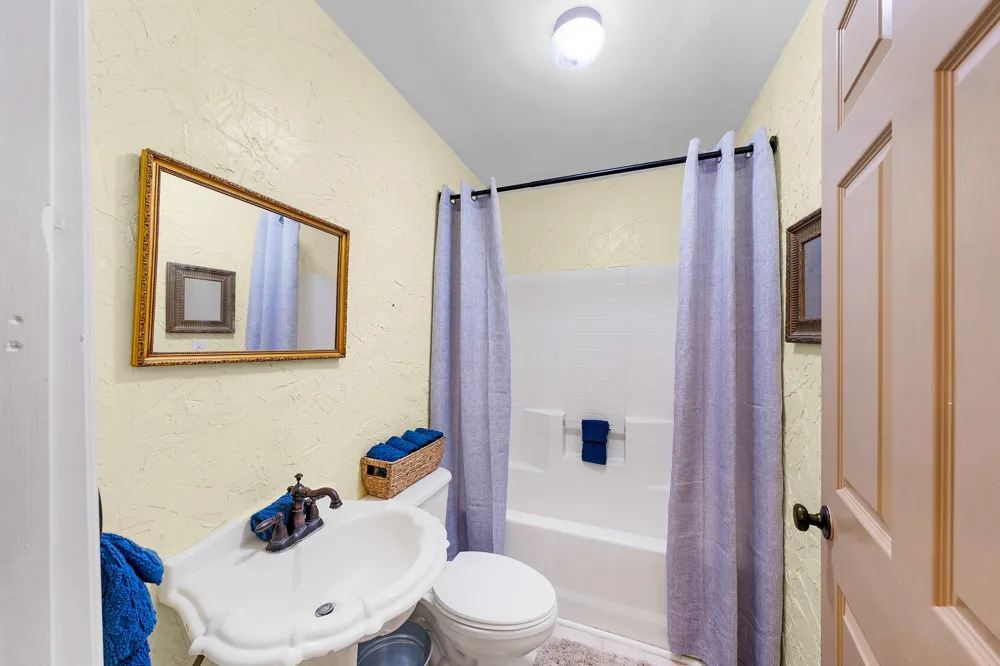 1301 Locust Street Commerce, TX 75428